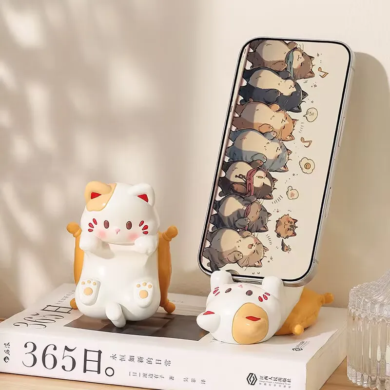 Home Office Setup - Cute Cartoon Cat Desktop Ornaments, Phone